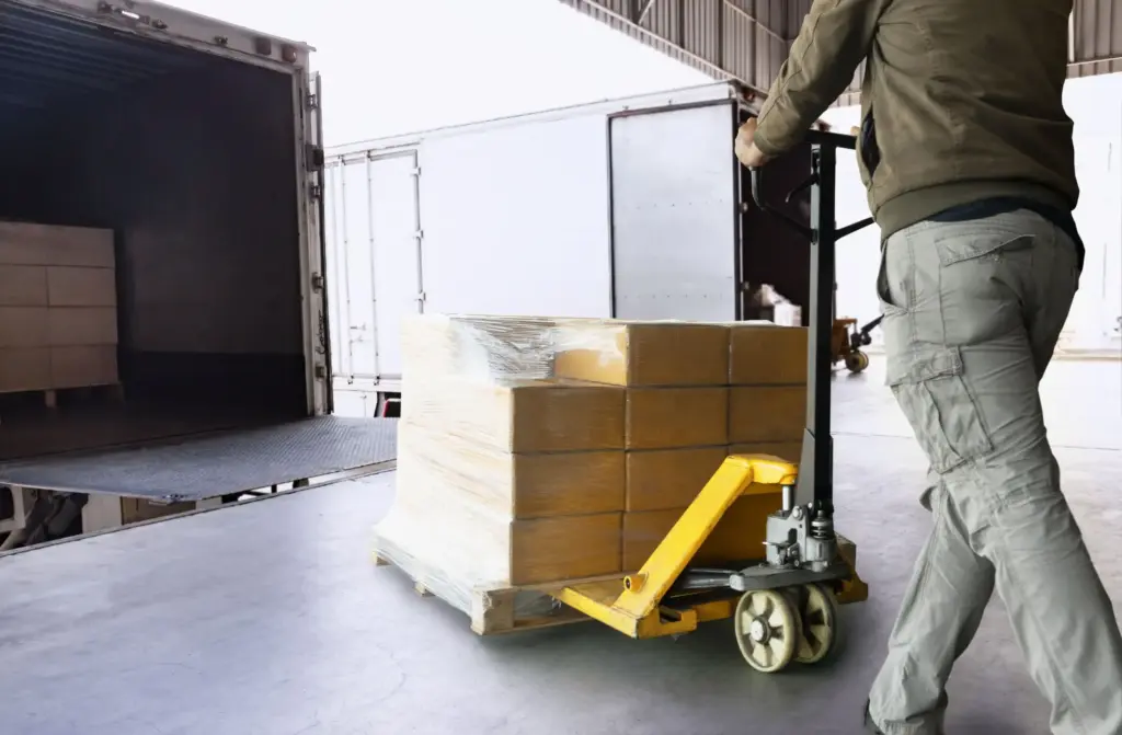 Transport de palettes : la solution messagerie flexible de STNI